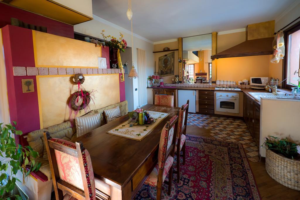 B&B Al Roncaccio 칼코 외부 사진